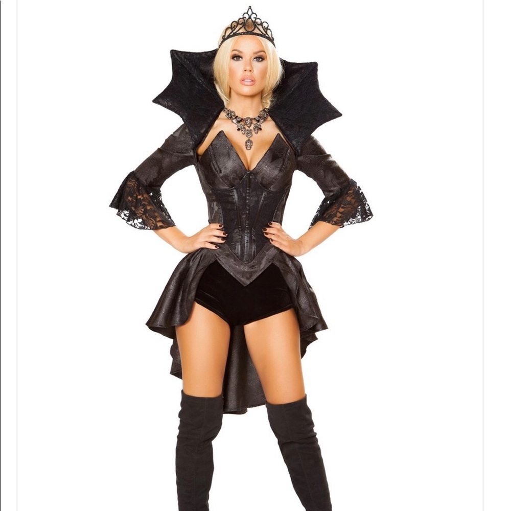 Queen of Darkness Costume